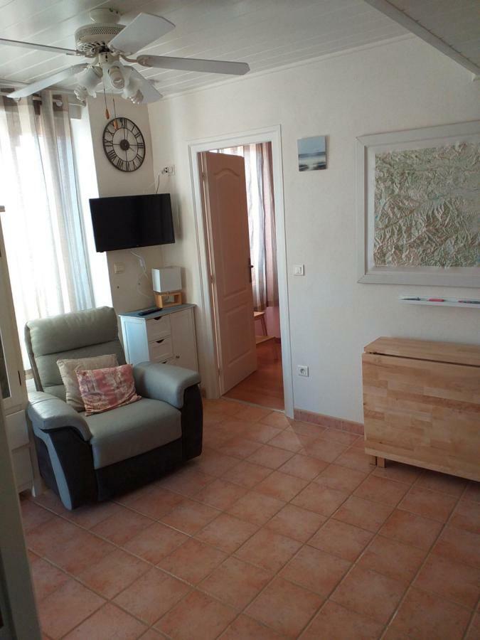 Albasud - Appartement Meuble Avec Terrasse - Salses Le Chateau 66 Екстериор снимка